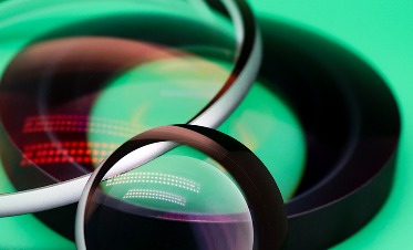 What are the advantages of meniscus lenses? What are the advantages of meniscus lenses?