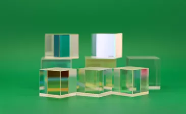 Beamsplitter VS Polarizing Beamsplitter: What's the Difference? Beamsplitter VS Polarizing Beamsplitter: What's the Difference?